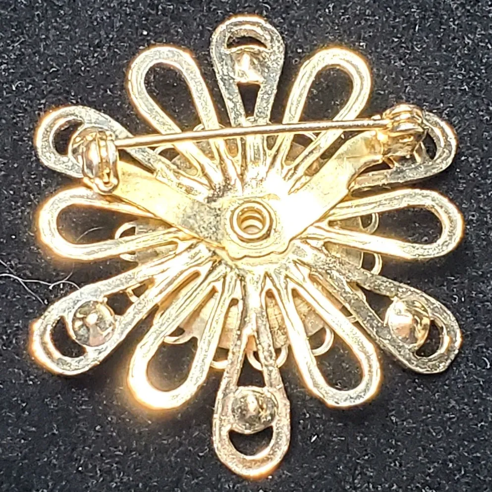 Clear Rhinestone Faux Pearl Gold Tone Vtg Unsigned 1.5" Floral Flower - Image 3
