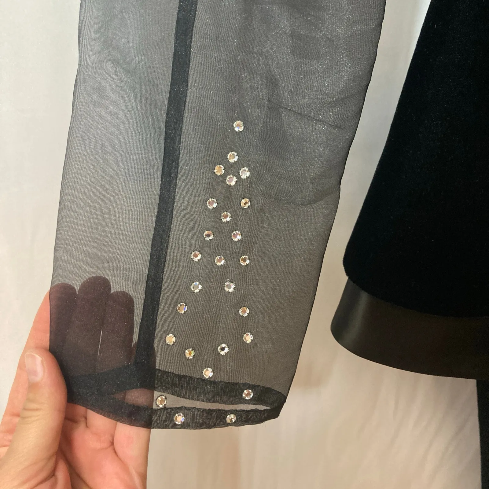 Vintage 80’s Karen Okada for David Howard Velvet Black Sequin Bow Skirt Set Suit Size 10 - Image 2