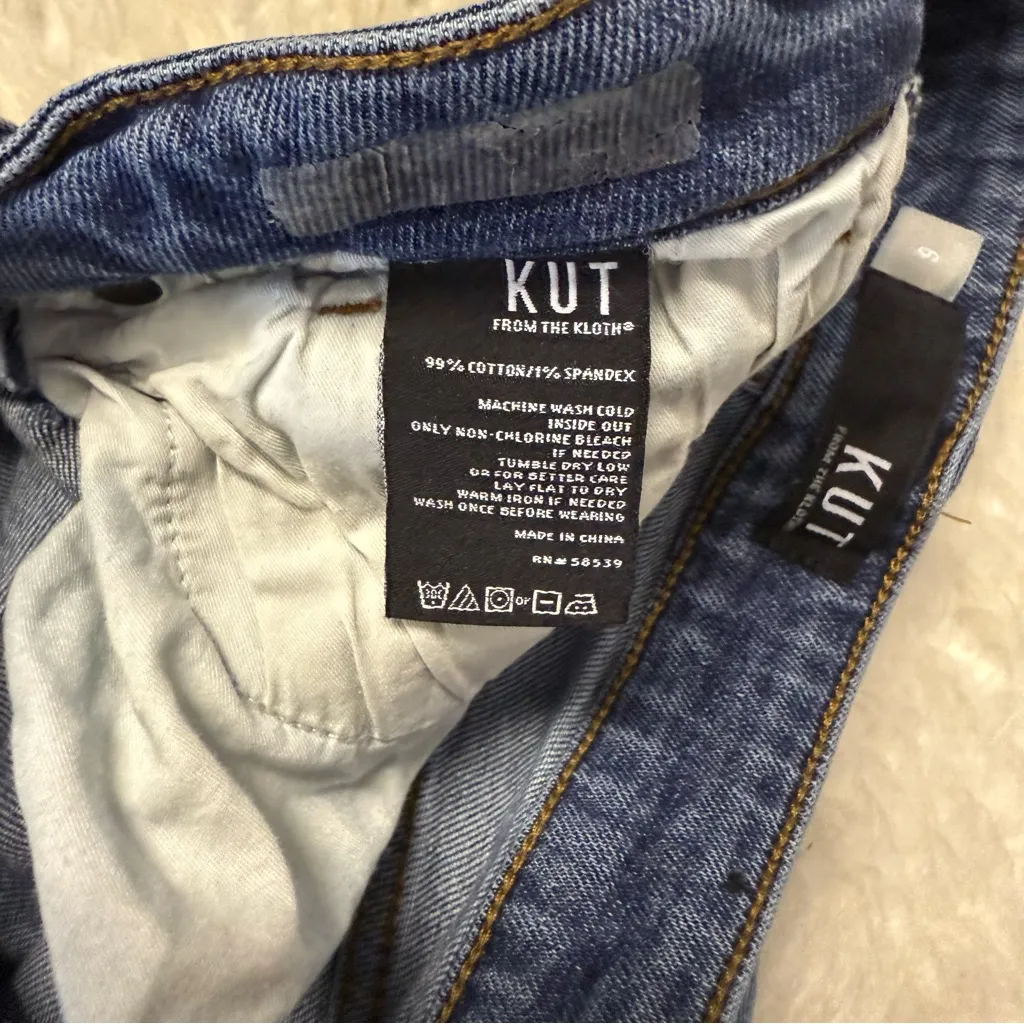 Kut from the Kloth Distressed Blue Ankle Jeans Size 6 - Image 4