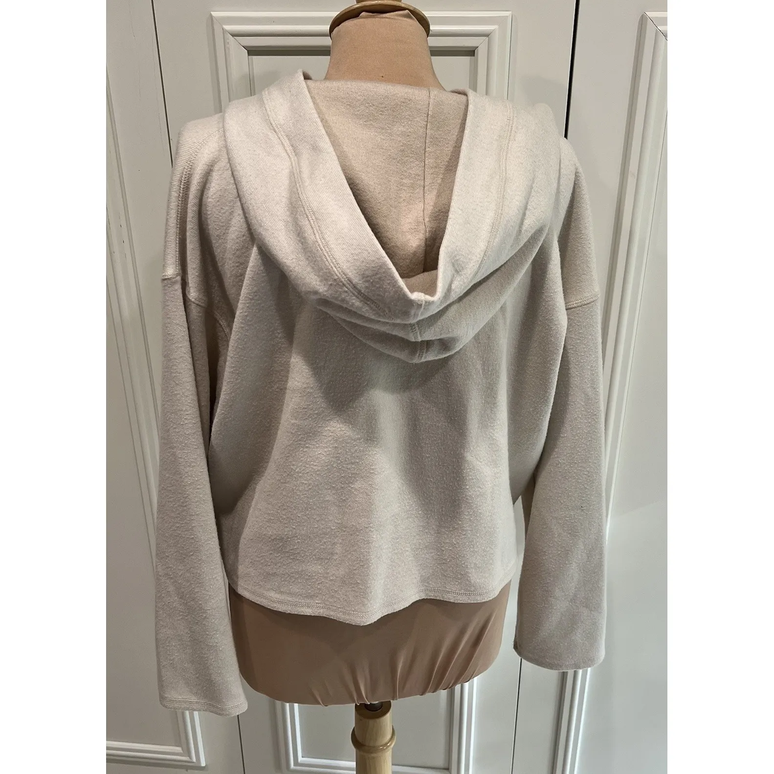 Splendid Collection‎ Ivory Tan Crop Pullover Hoodie Cozy Soft - Image 4