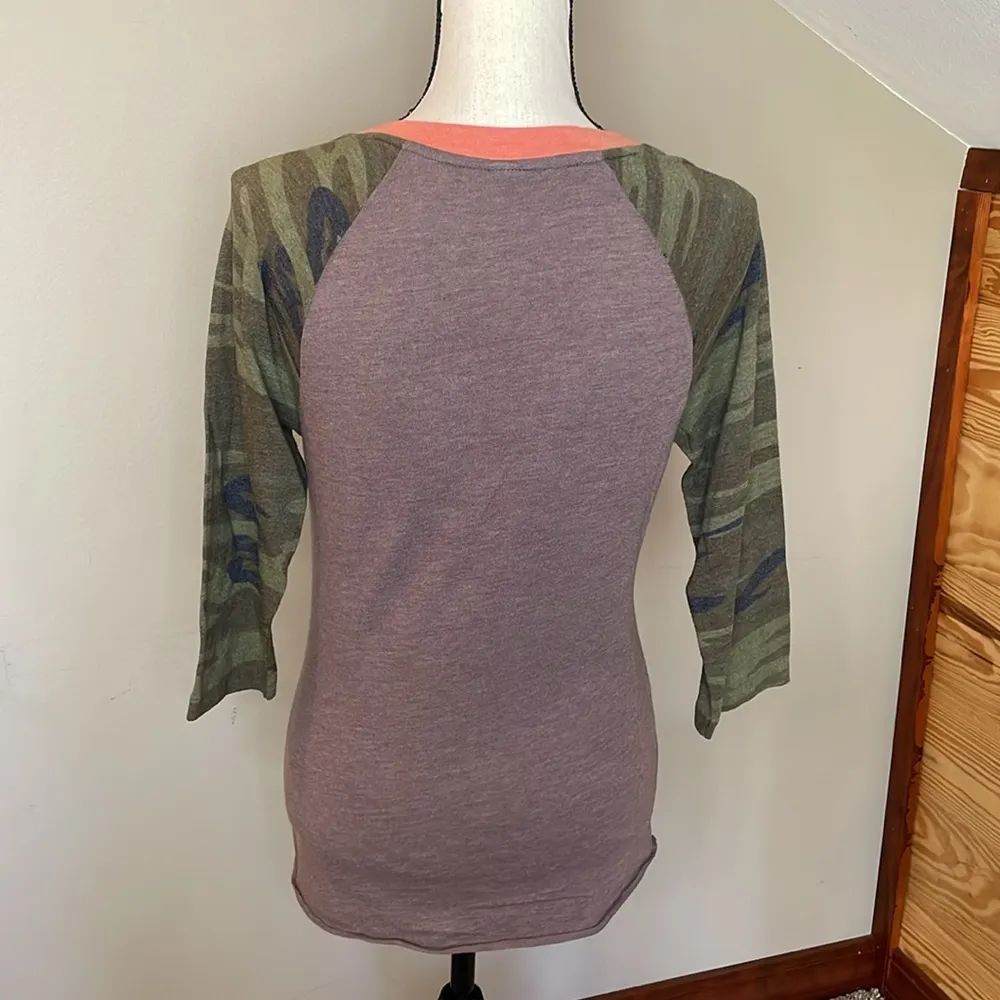 Atx Mafia Beards, Bucks, Diamonds, & Ducks Camo Raglan Tee Small - Image 4