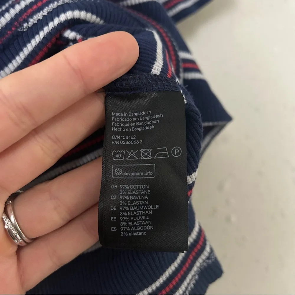 Divided 🦋  Blue Red Stripes Cropped Top Casual Comfy Medium H&M 💖 - Image 3