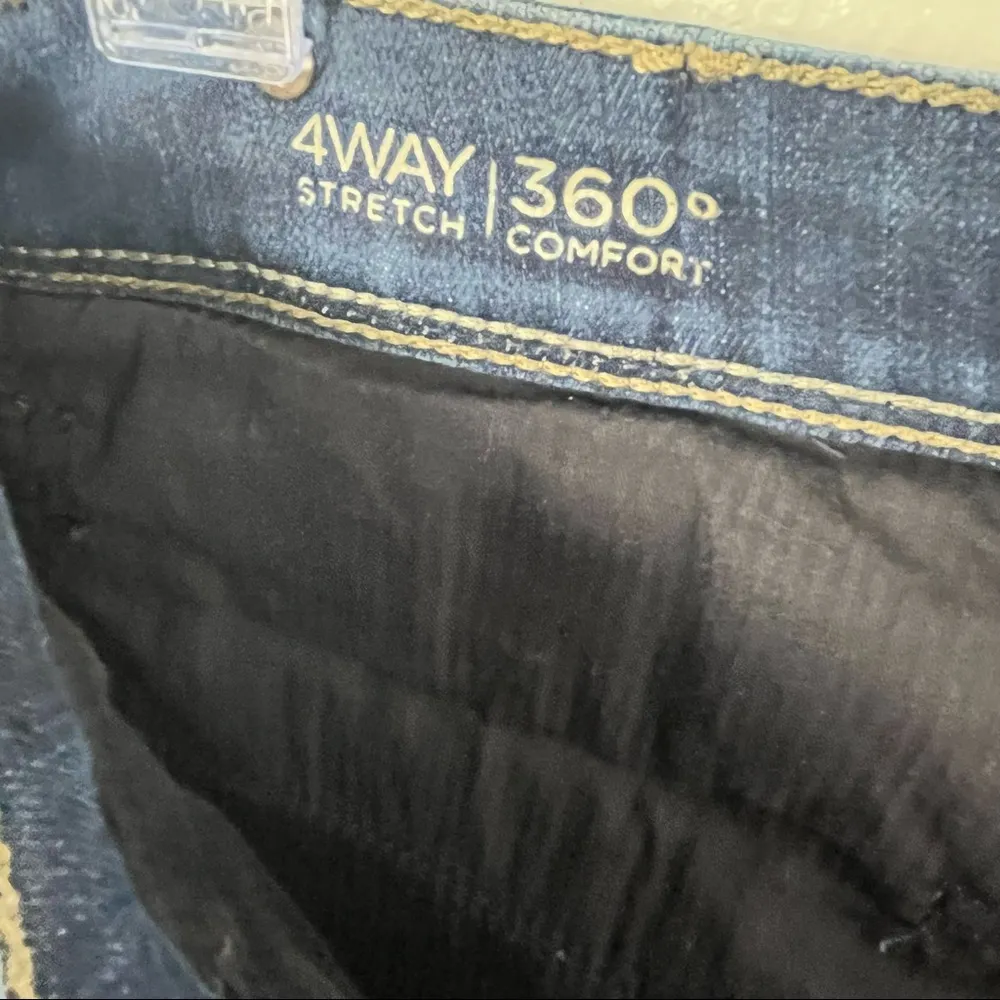 DL1961 Jessica Skinny Liberty 4Way Stretch 360 Comfort Jeans, Size 27 - Image 10