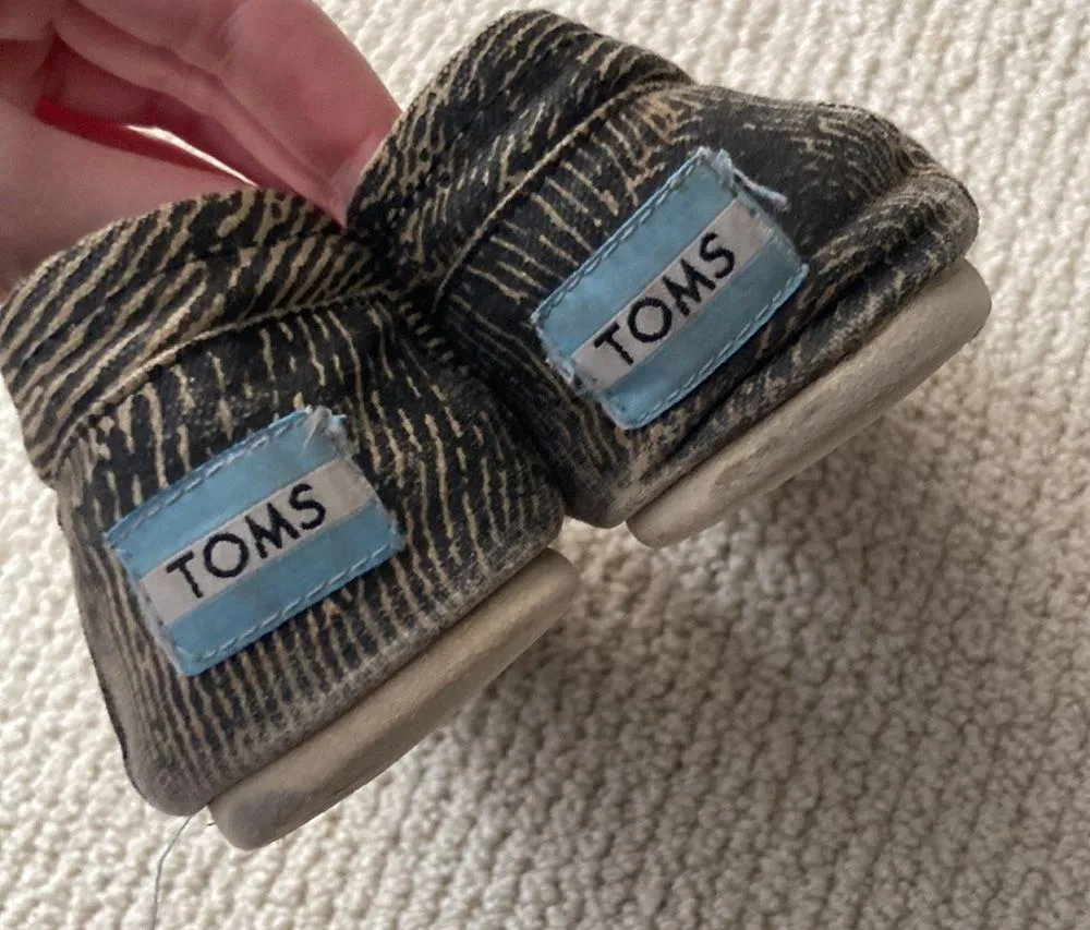 TOMS Alpargata Classics Zebra Animal Print Slip On Shoes Loafers Size 9 GUC FLAW - Image 6