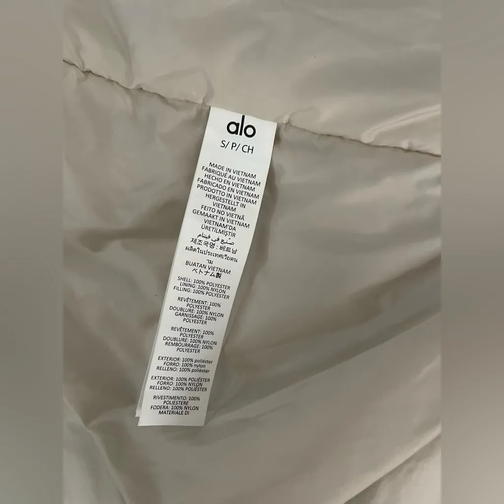 Alo Yoga NWT Socialite Shacket in Bone Color Button Down Jacket with Pockets S - Image 7