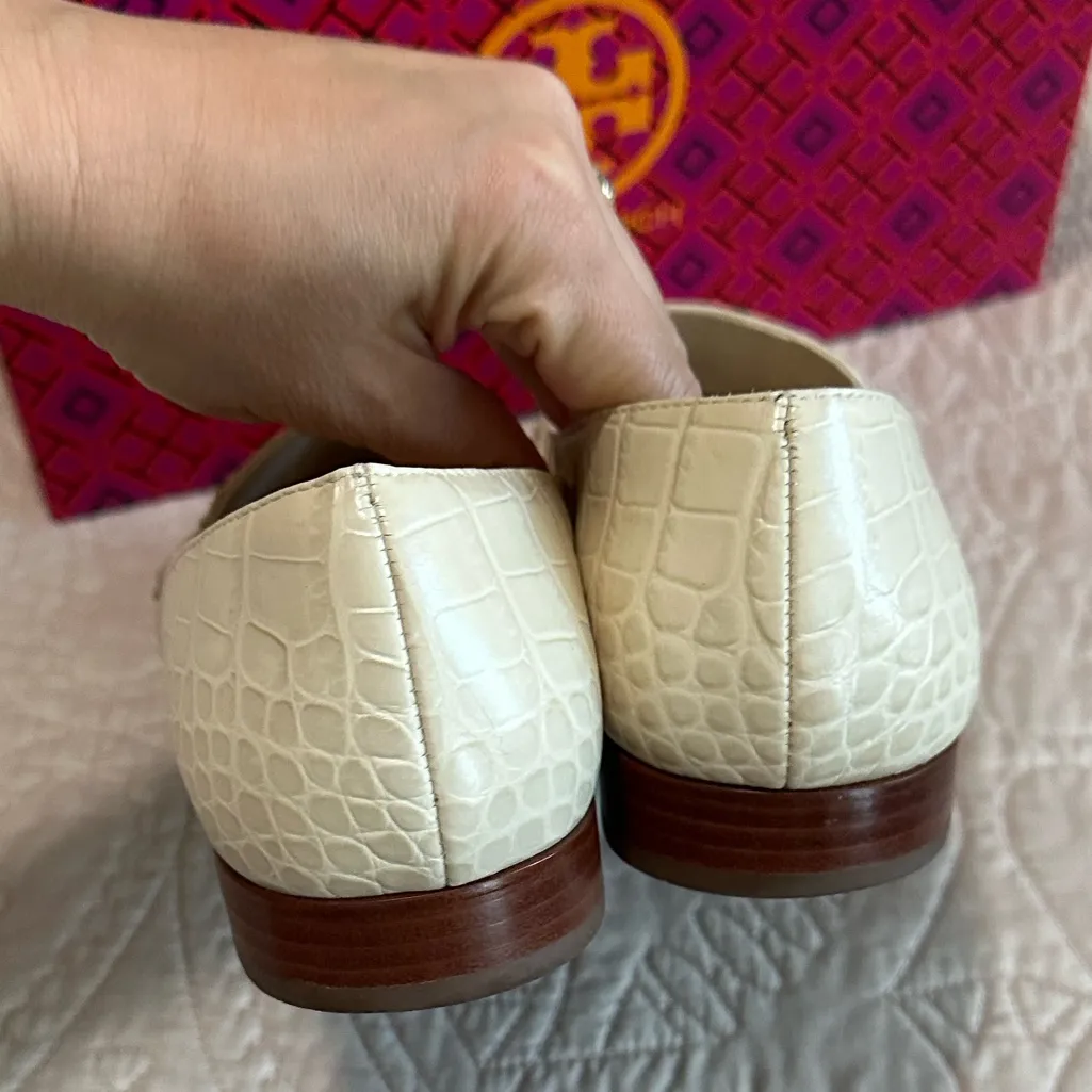 Tory Burch Cream Croc-Embossed Loafers - Image 11