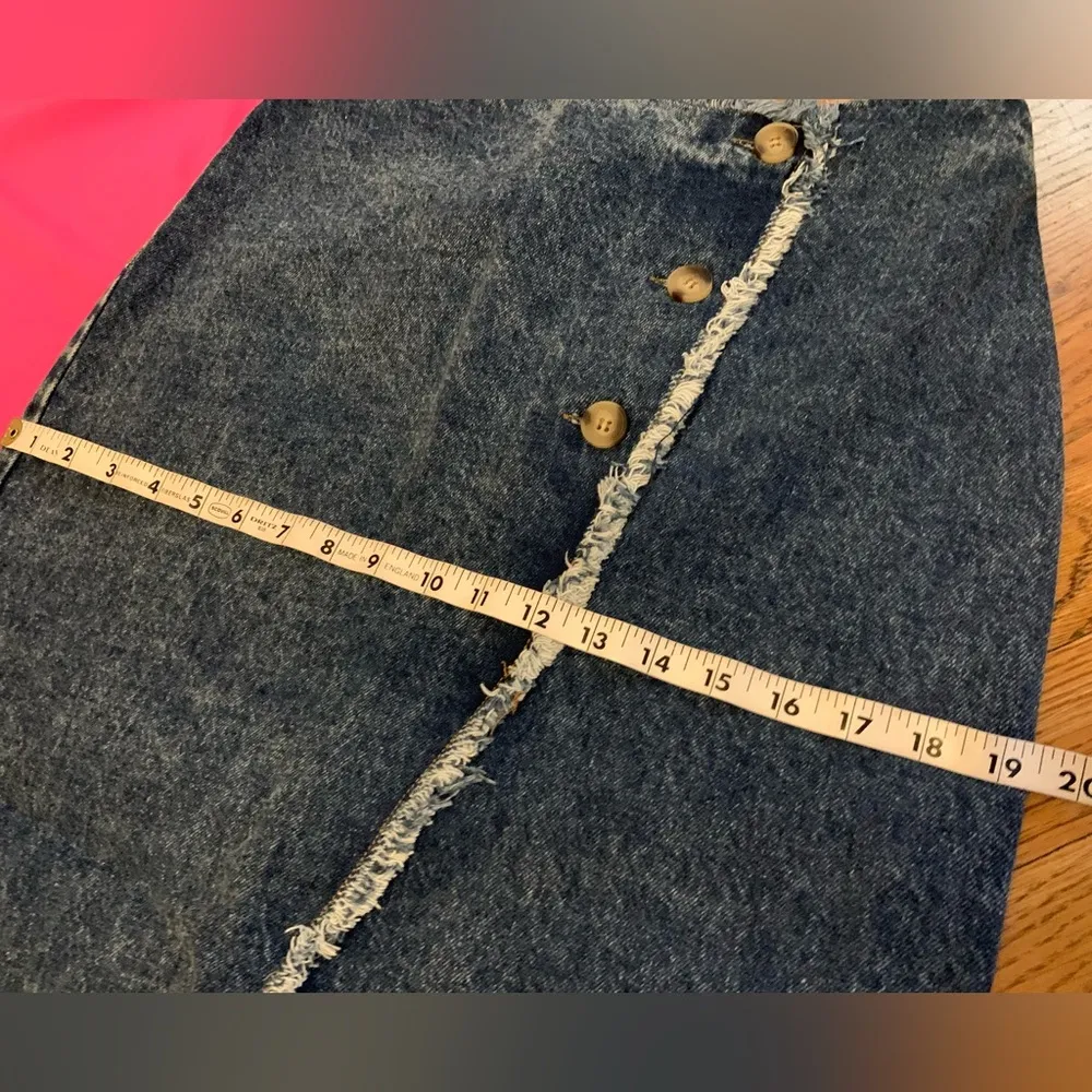 NWT emory park Frayed Split Front Denim Midi Skirt size M - Image 6