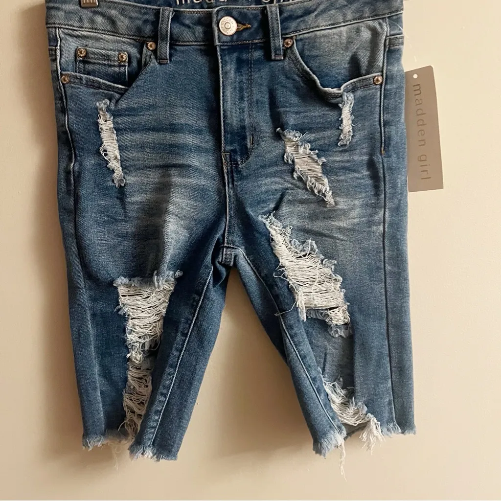 Madden Girl by Steve Madden Bandit Bermuda Jean Shorts NEW Size 27 Distressed - Image 3