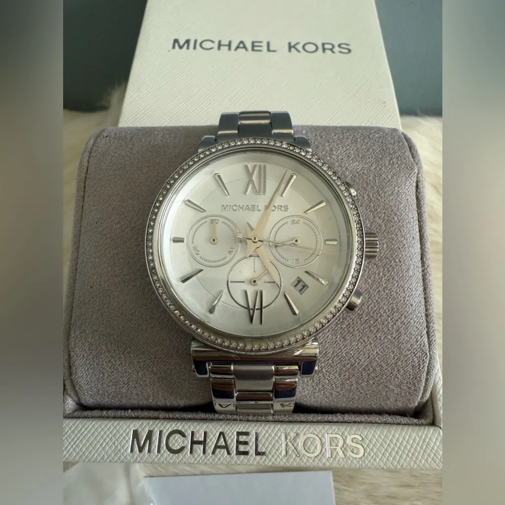 Michael Kors Sofie Chronograph Women’s Quartz Movement Watch - Image 2