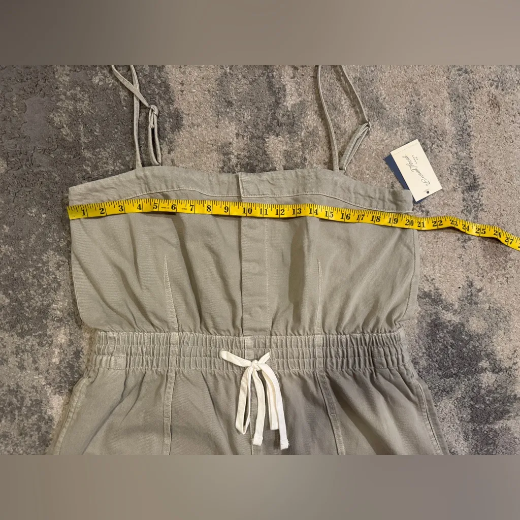 NWT Universal Thread Women's Khaki Green Romper - Image 5