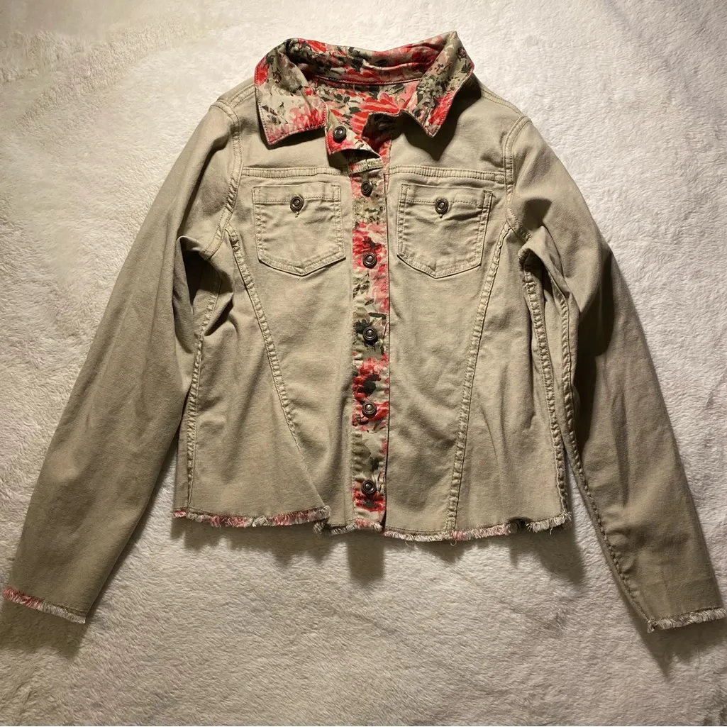 DG2 Reversible Floral & Khaki Women's Jacket Small Red - Image 2