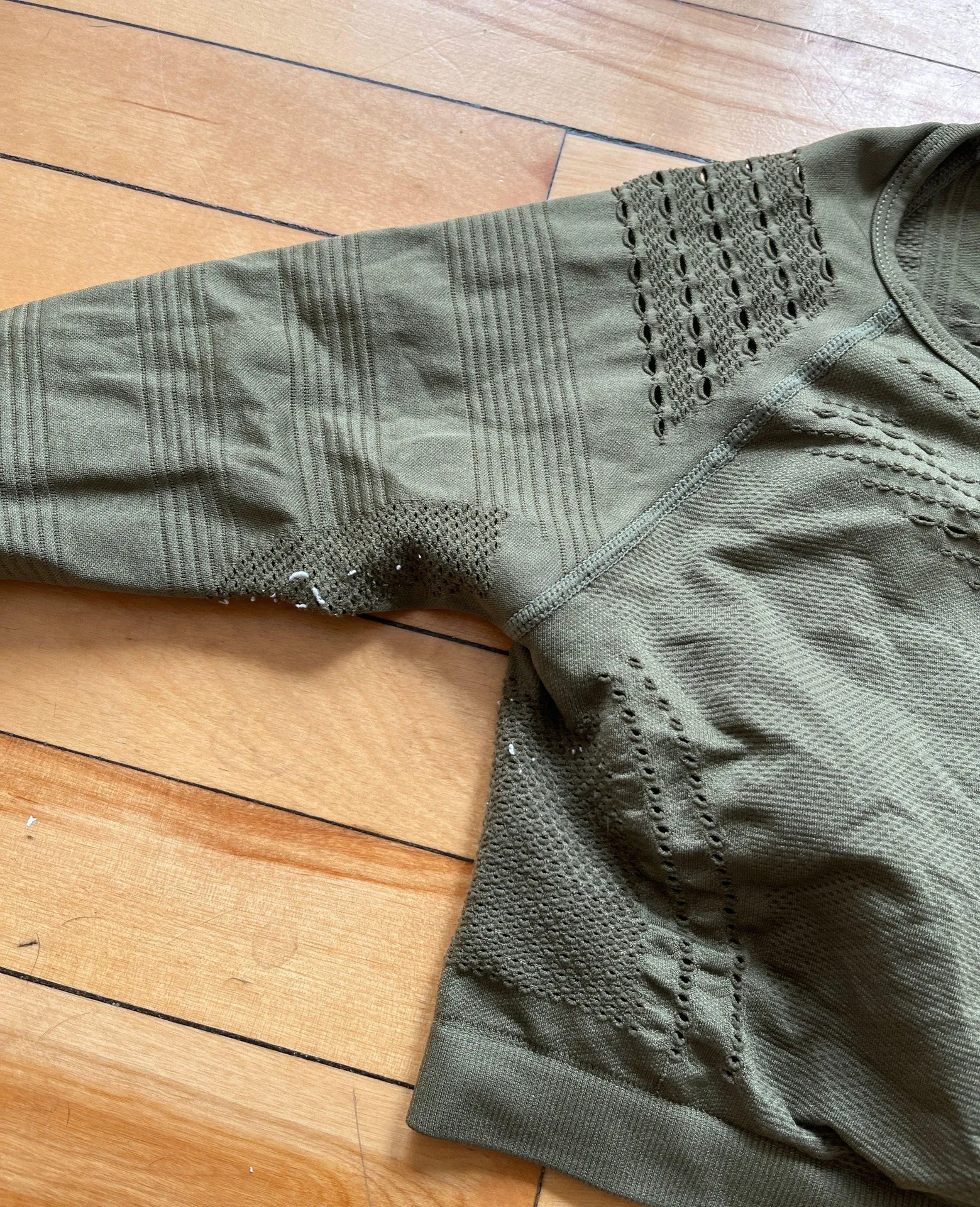 Gymshark Cropped Top - Image 2