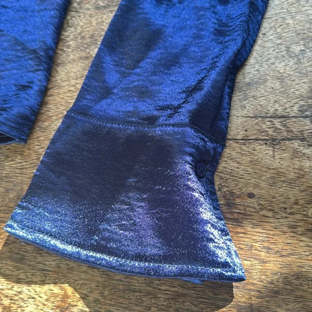 Blue Emory park blouse size large NWT - Image 6