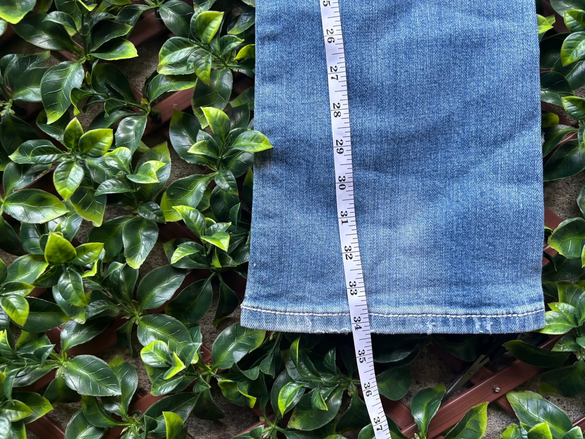 Miss Me Jeans Crystal Embroidered Pocket StraIght size 28 - Image 9