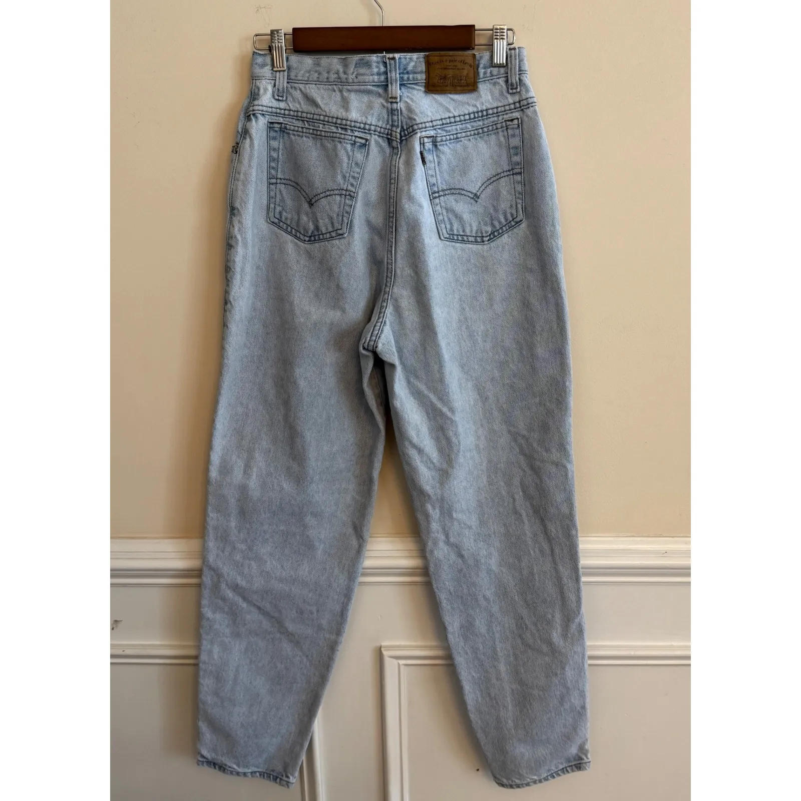 Vintage Levis 900 Series Jeans Women's 12 (28x41) High Waisted Tapered Mom Jeans - Image 2