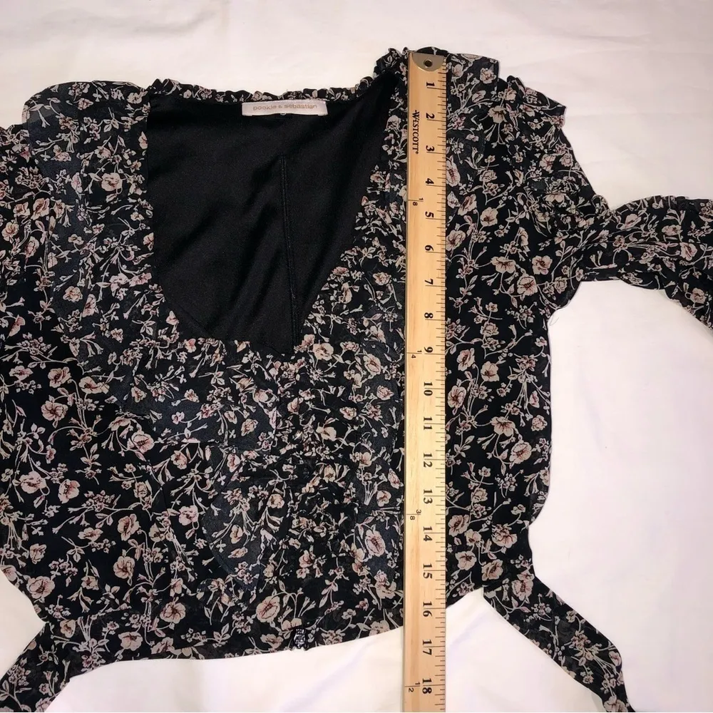 Pookie & Sebastian Black Floral Cropped Top Long Sleeve Zip Back Size Small - Image 7
