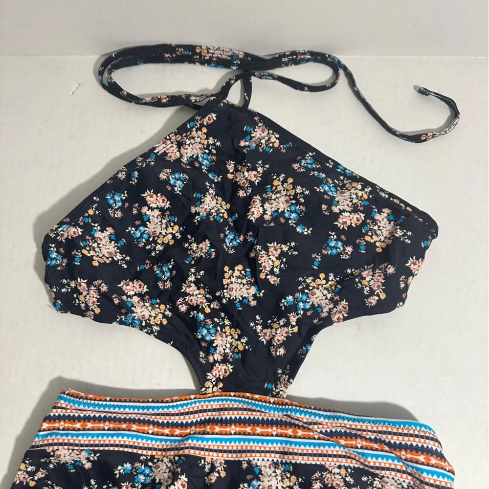 Cupshe Halter Cutout One Piece Dream‎ Girl Print Floral Boho Stripes Small - Image 3