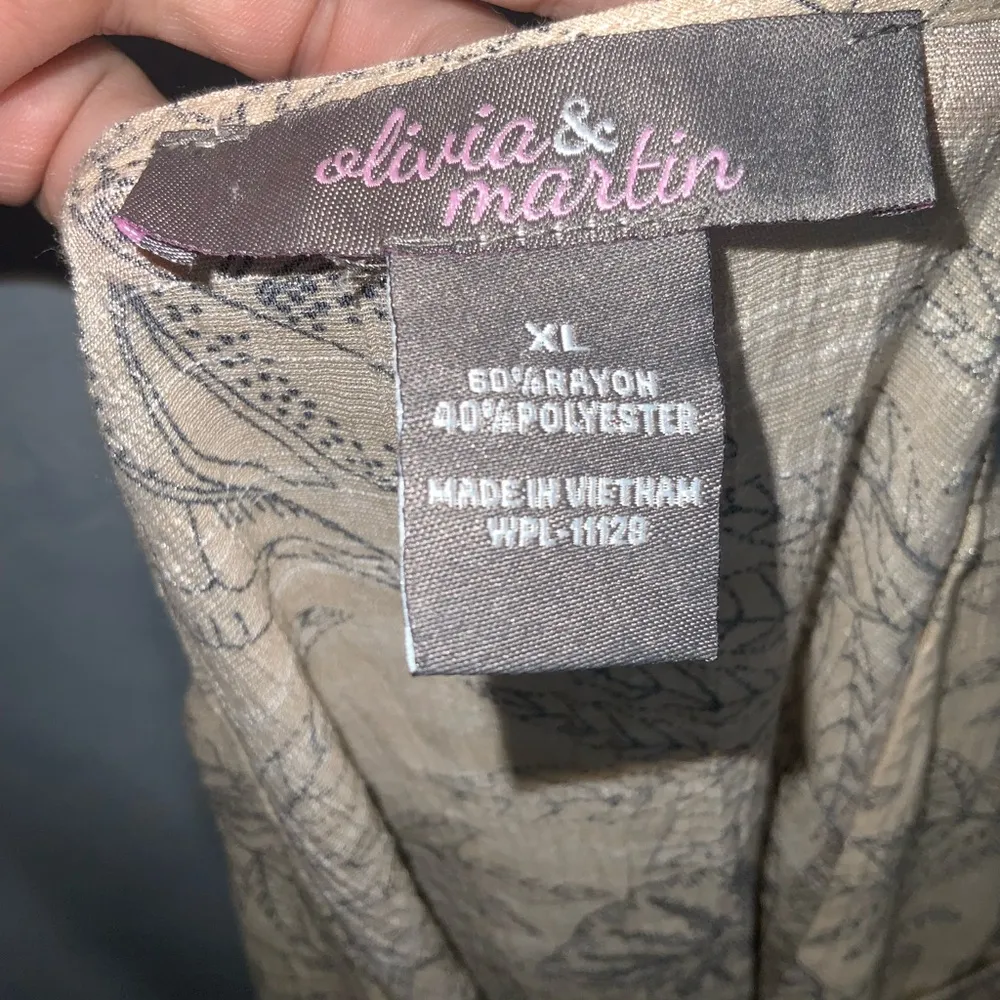 Olivia & Martin Tan Tropical Foliage Print Short Sleeve Tie Front V - Image 9