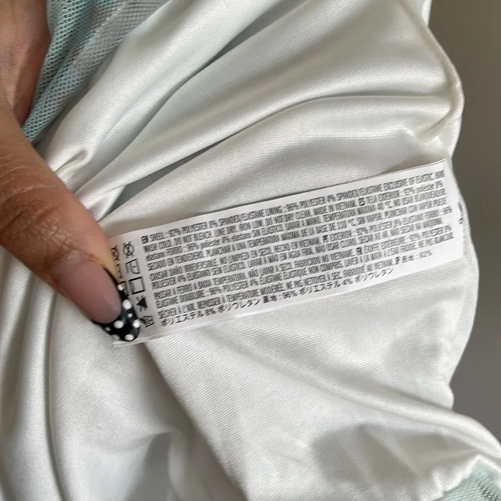 NWT Blue and White Mesh Strapless Top Size 4X - Image 5