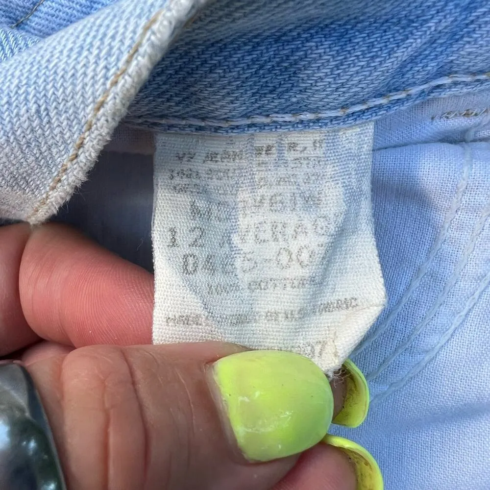 Vintage 90s Wrangler light wash high rise mom jean shorts 12 AVG - Image 5