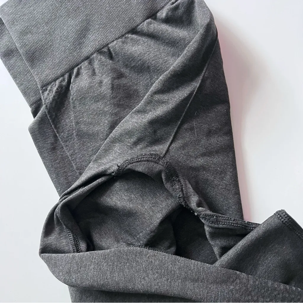 Gymshark • Black Workout Leggings Cropped - Image 3