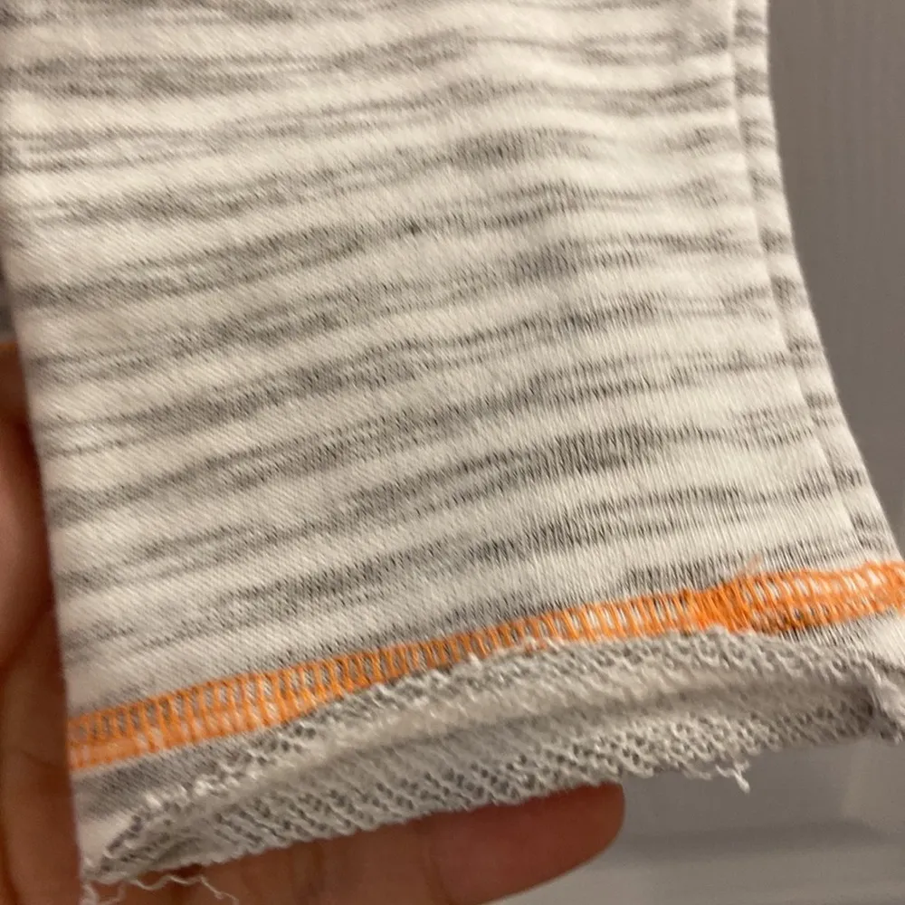 Hem & Thread Anthology Hoodie type too long sleeves silver  and orange see photo - Image 5