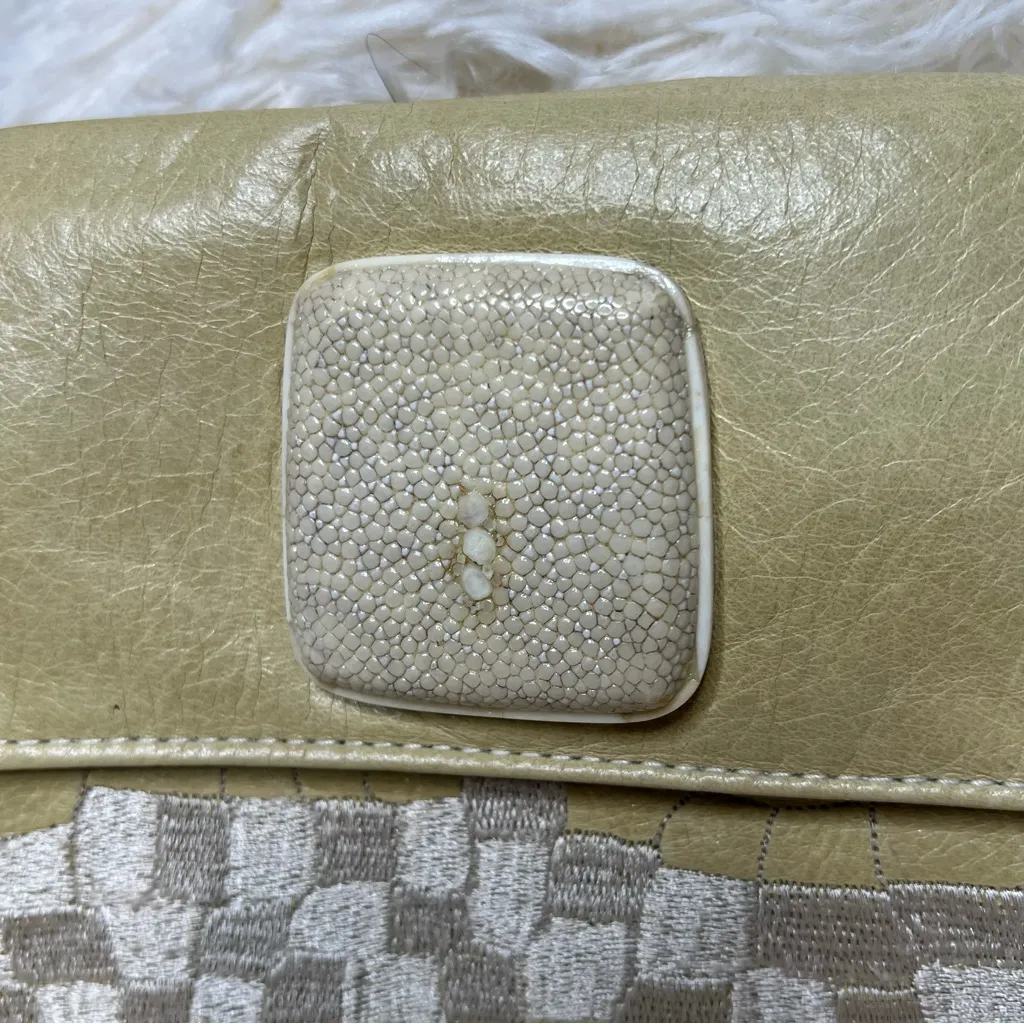 Vintage Stunning R&Y Augousti shell Clutch - Image 4