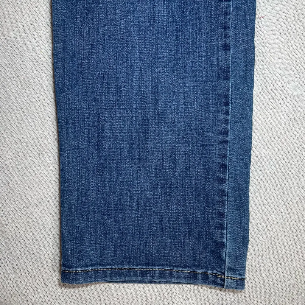 Westport | Short Medium Wash Classic Fit Straight Leg Jeans | 12S - Image 7