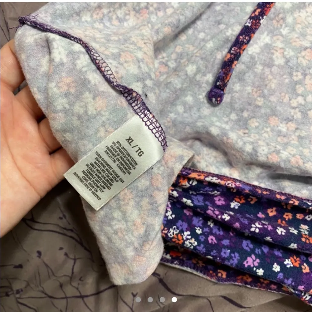 Purple Floral Crop Top Size XL - Image 4