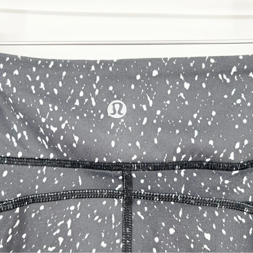 Lululemon Drop It Like It’s Hot Leggings 4 Butterfly Texture - Image 8