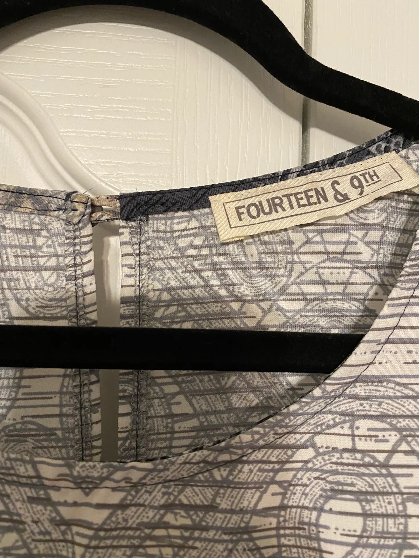 Sleeveless Dress Multiple Size M - Image 3