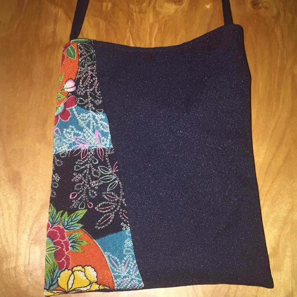 Handmade Artisan Black & Floral Asian Purse Red - Image 2