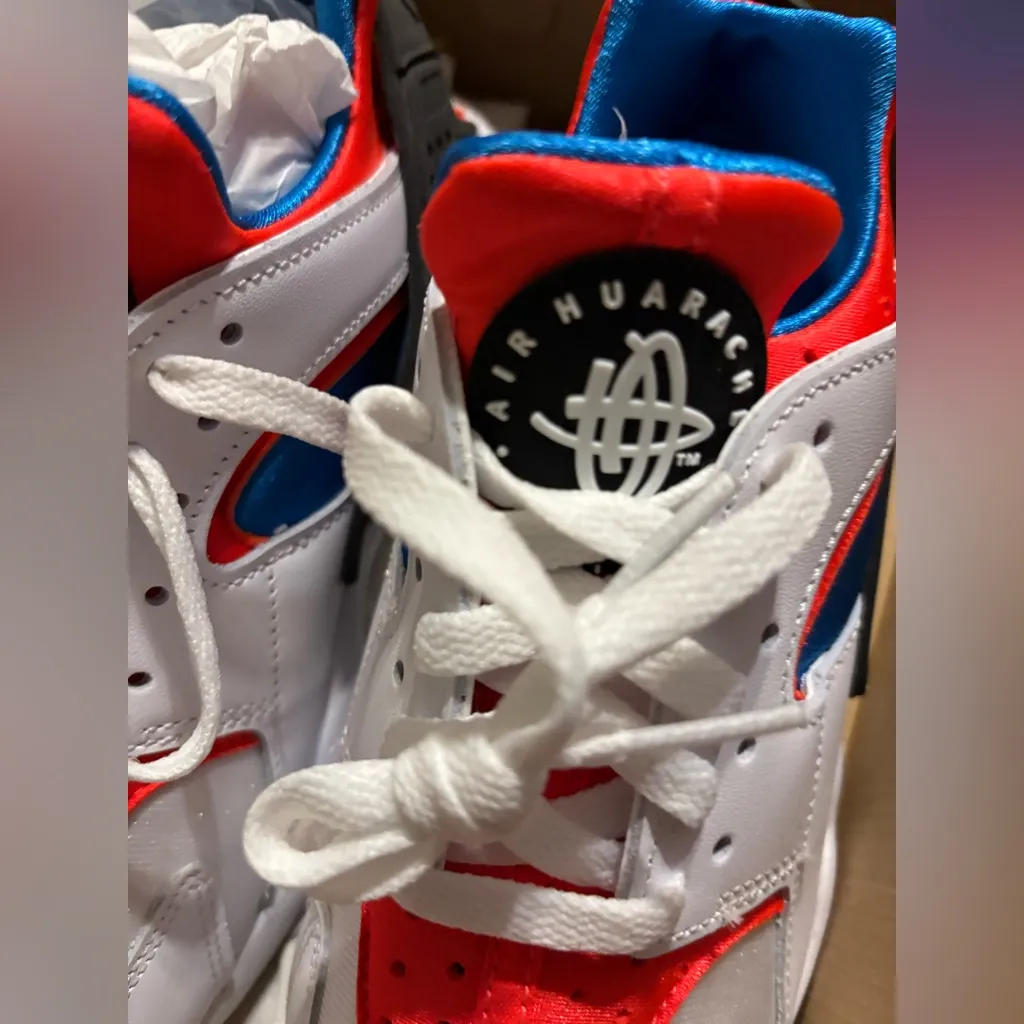 Nike Women’s Huarache “White Bright Crimson” - Image 3