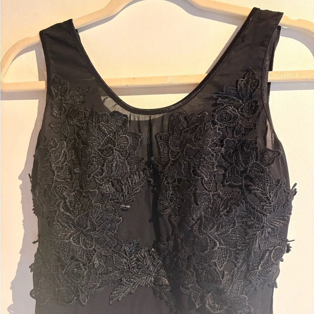 Black sheer lace appliqué top - Image 4