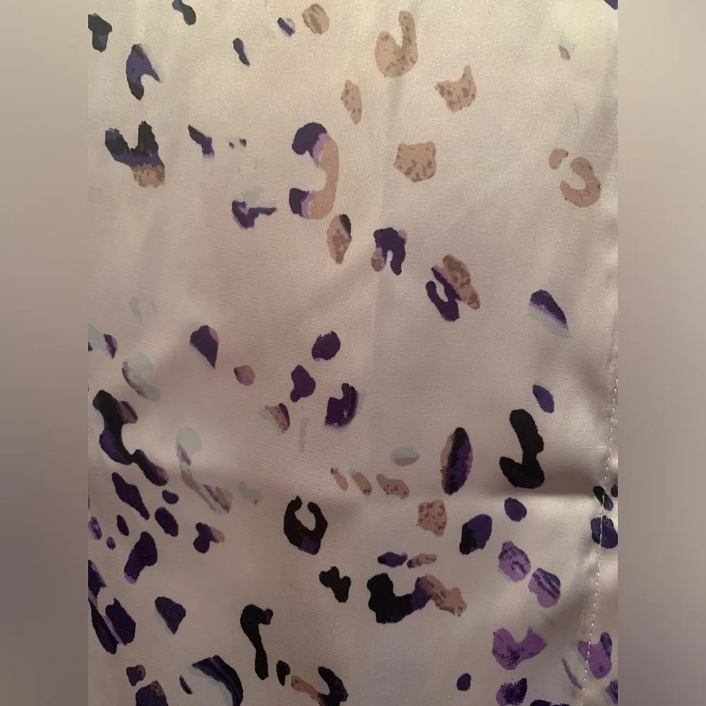 Tahari women’s XS pajama set. Button up. - Image 4