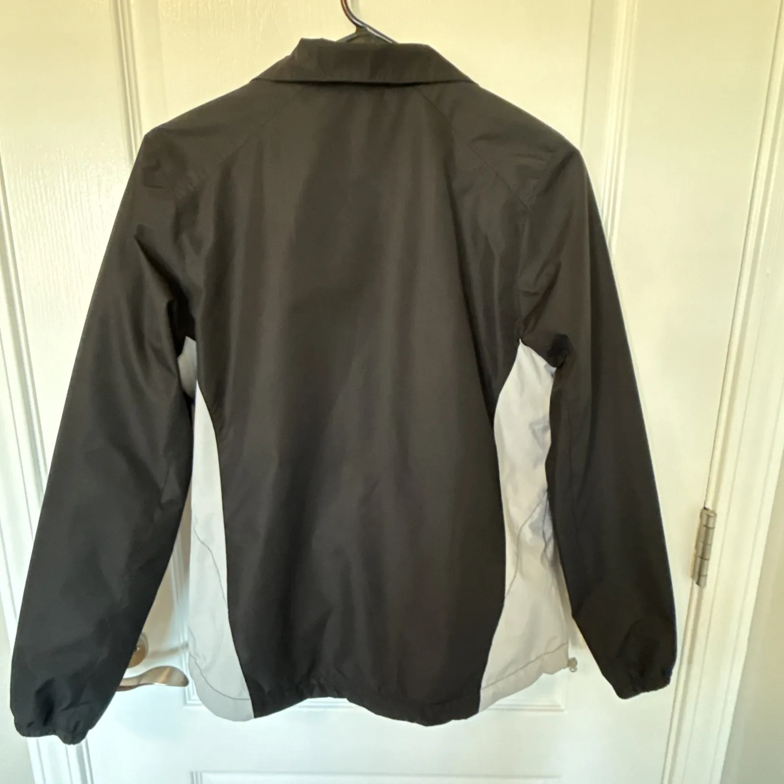 New Balance Womens Ladies Small Mesh Lined Windbreaker‎ Black Gray - Image 7