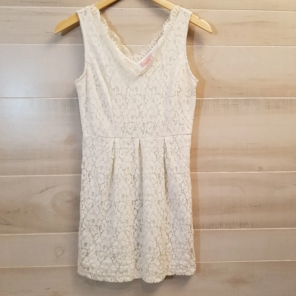 {M} Three Hearts ❤️❤️❤️ White Floral Lace Summer Dress - Image 2