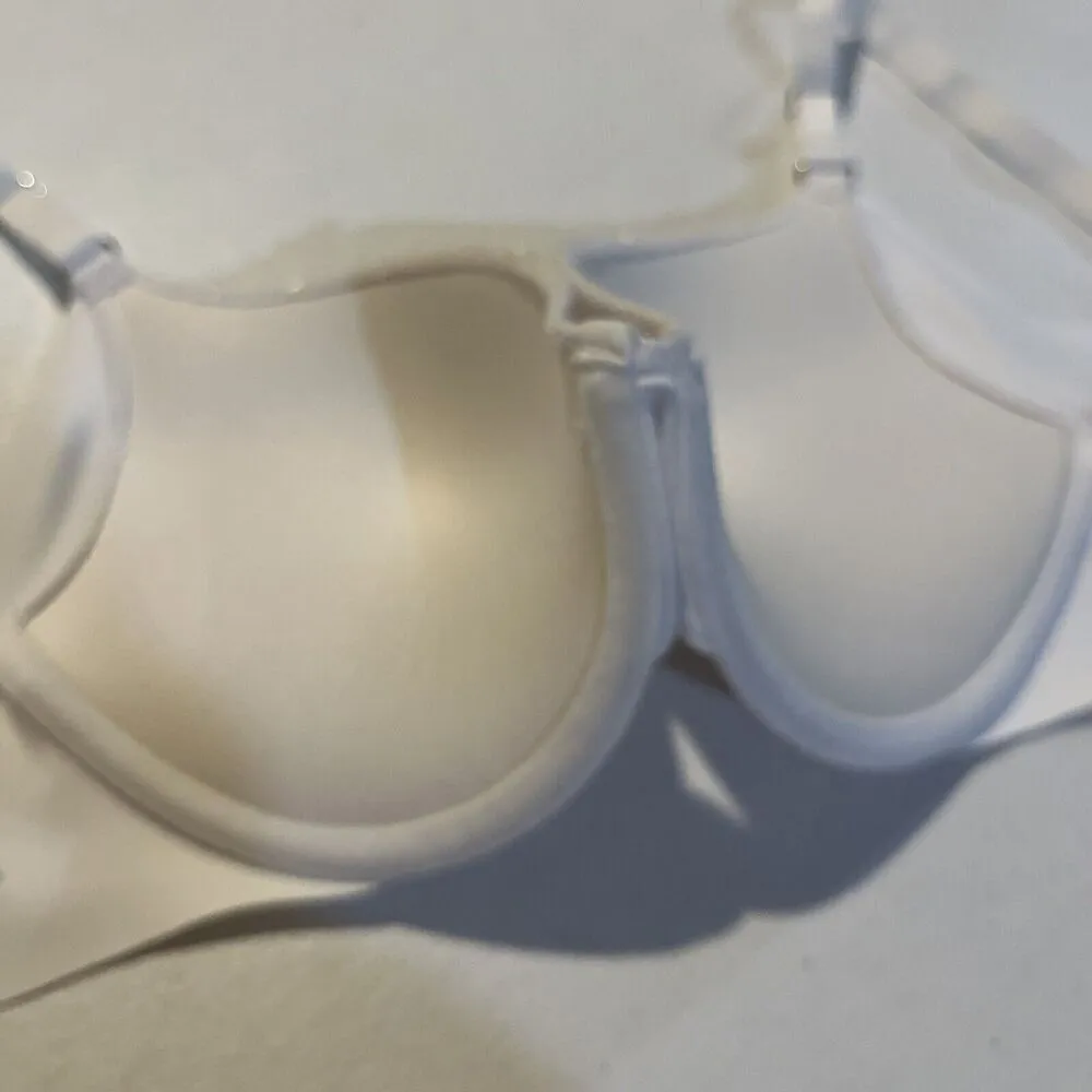 Maidenform T-Shirt Bra 34C White Underwire Padded Nylon/Spandex - Image 4