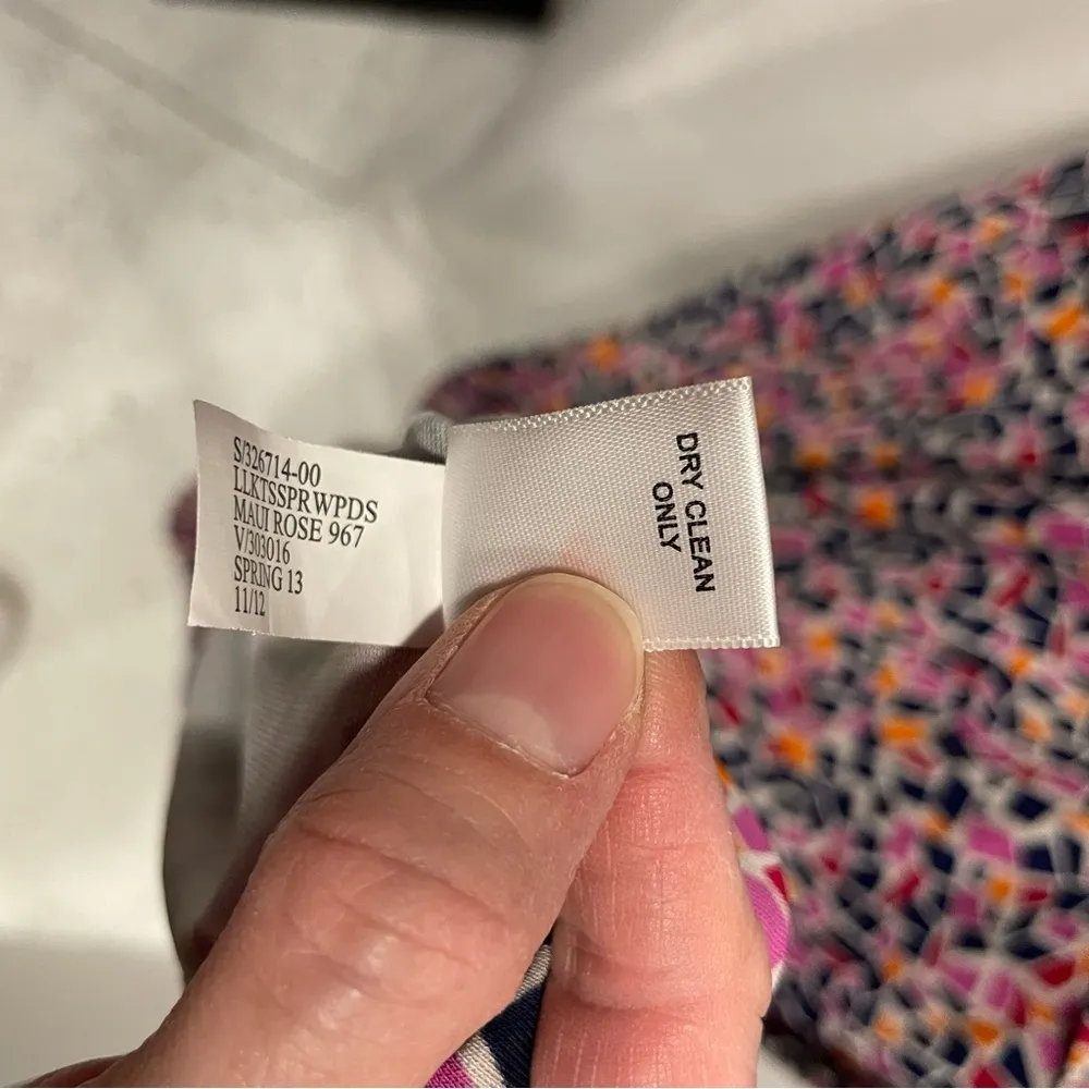 Banana Republic flowy deep v faux wrap geometric midi dress business casual - Image 6