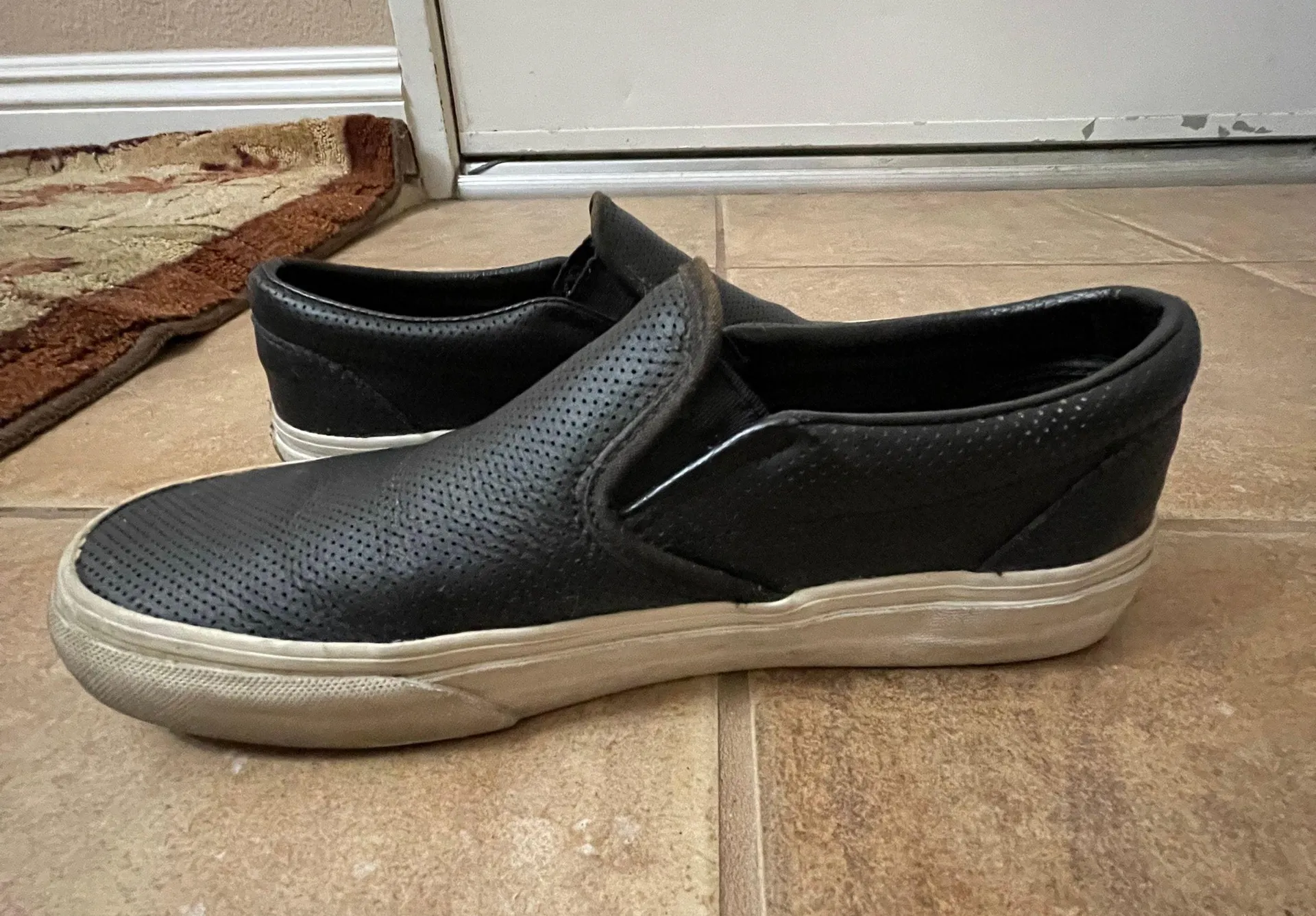 Slip Ons - Image 3