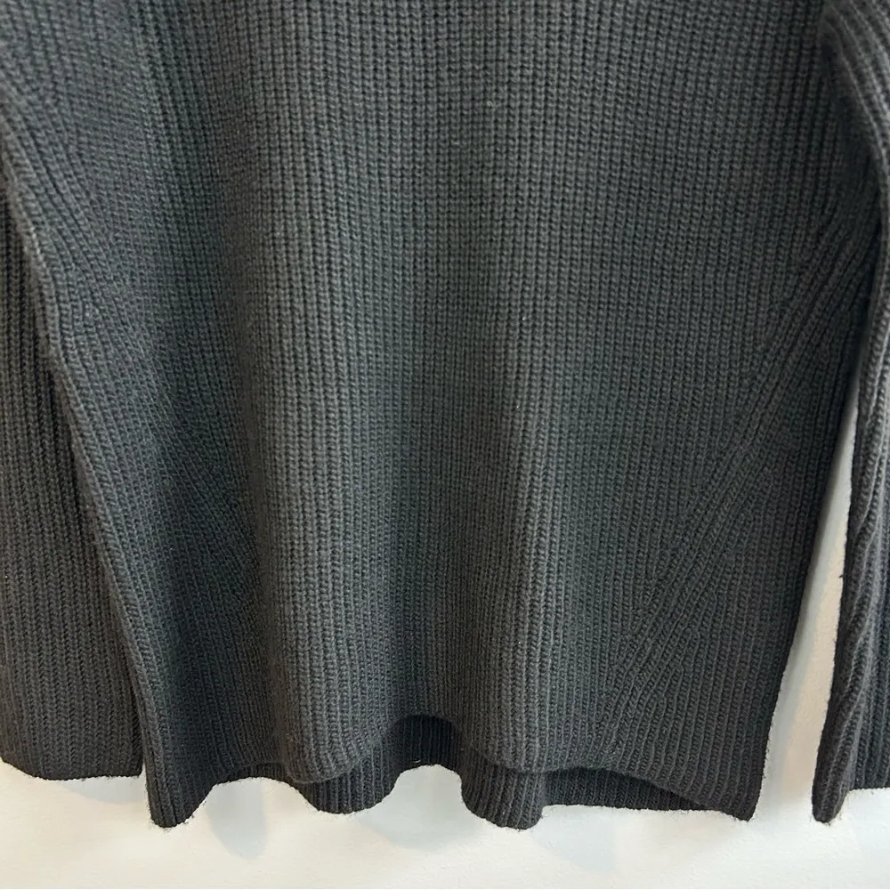 NWT Express Black Ribbed V-Neck Cozy Pullover Sweater Size Small - Image 9