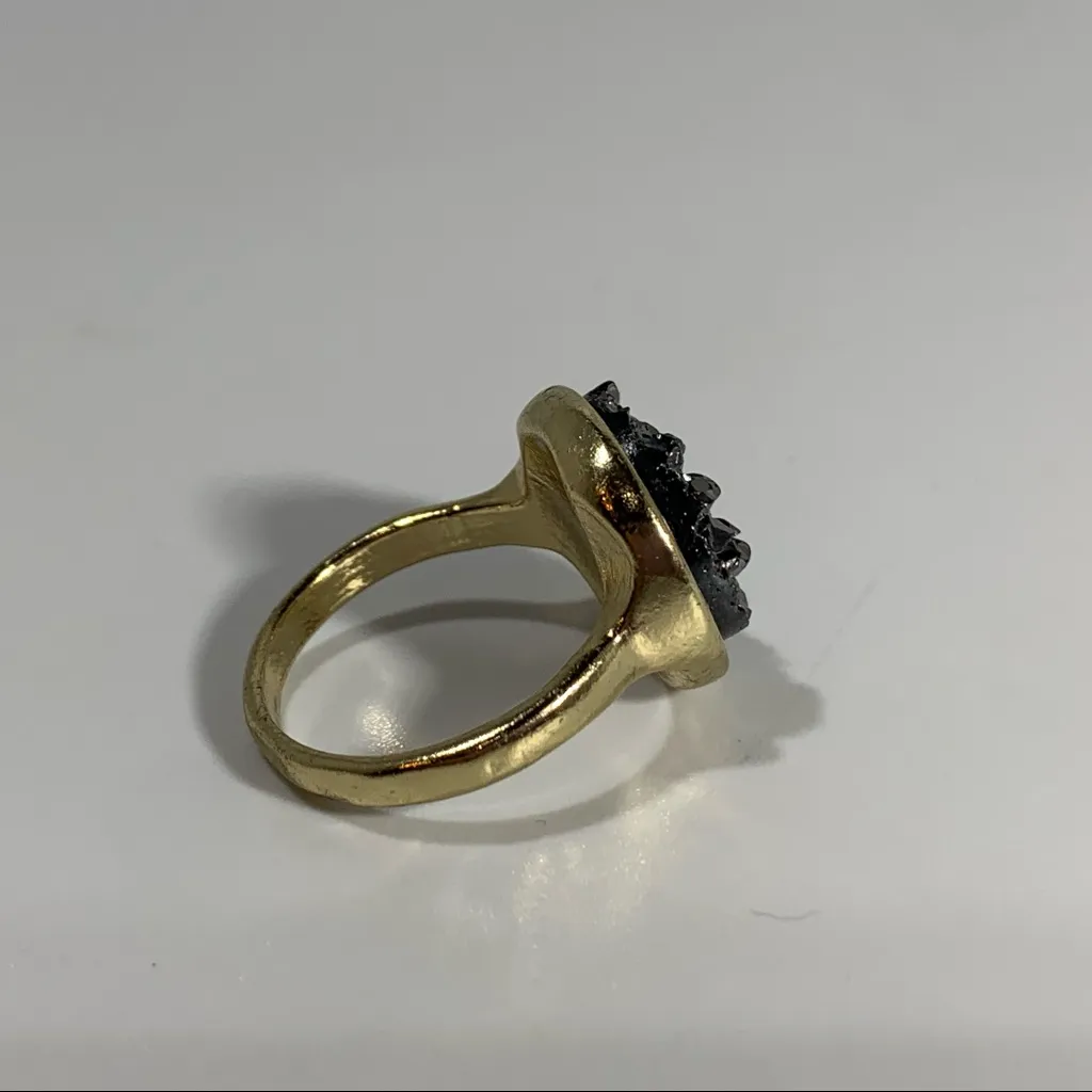 Druzy Quartz Gray Gold Tone Ring 6 3/4 - Image 5