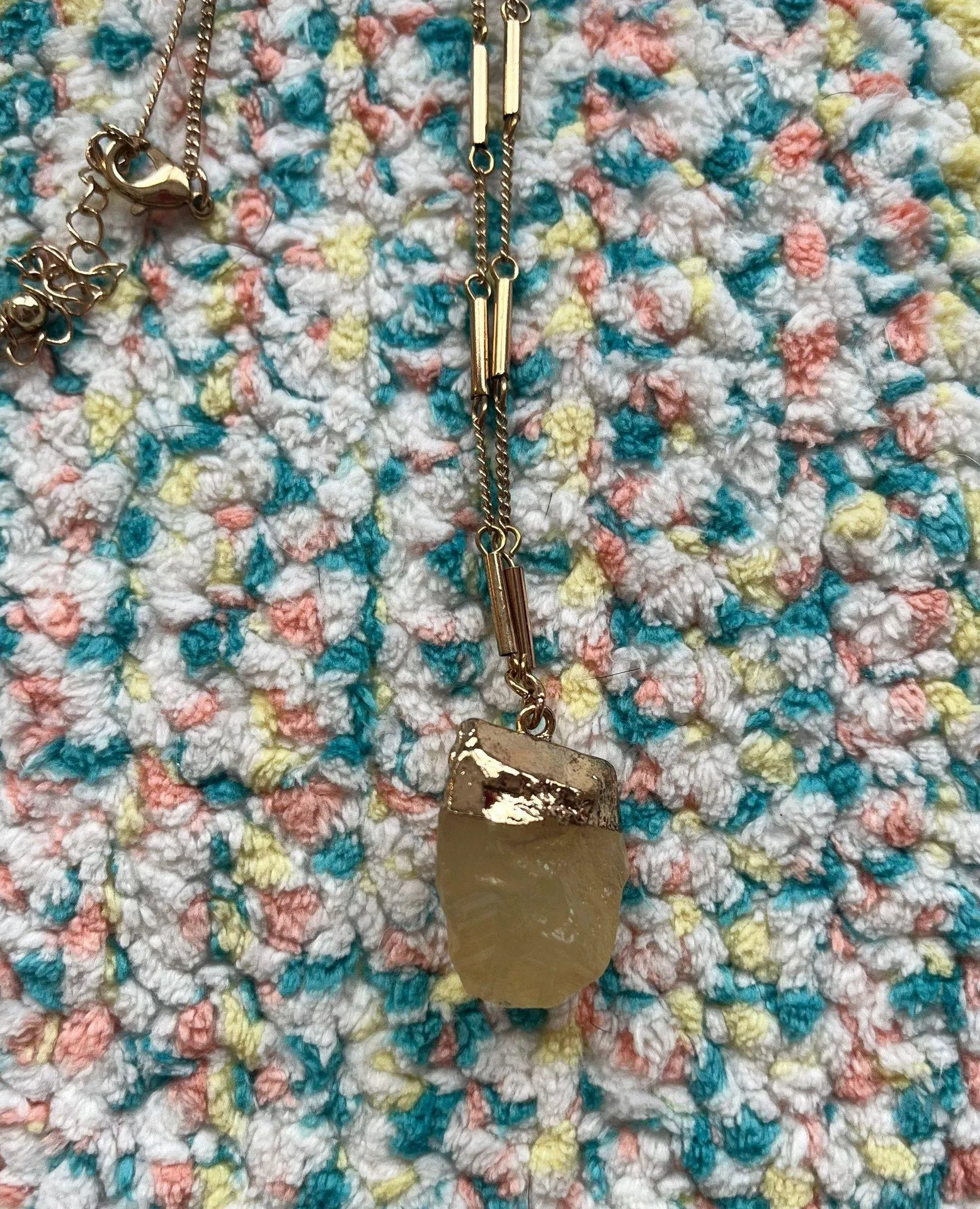 Forever 21 crystal rock necklace - Image 2