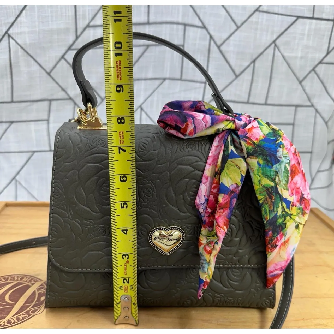 Betsey Johnson Tophandle Handbag Floral Embossed Detachable Strap Womens purse - Image 11