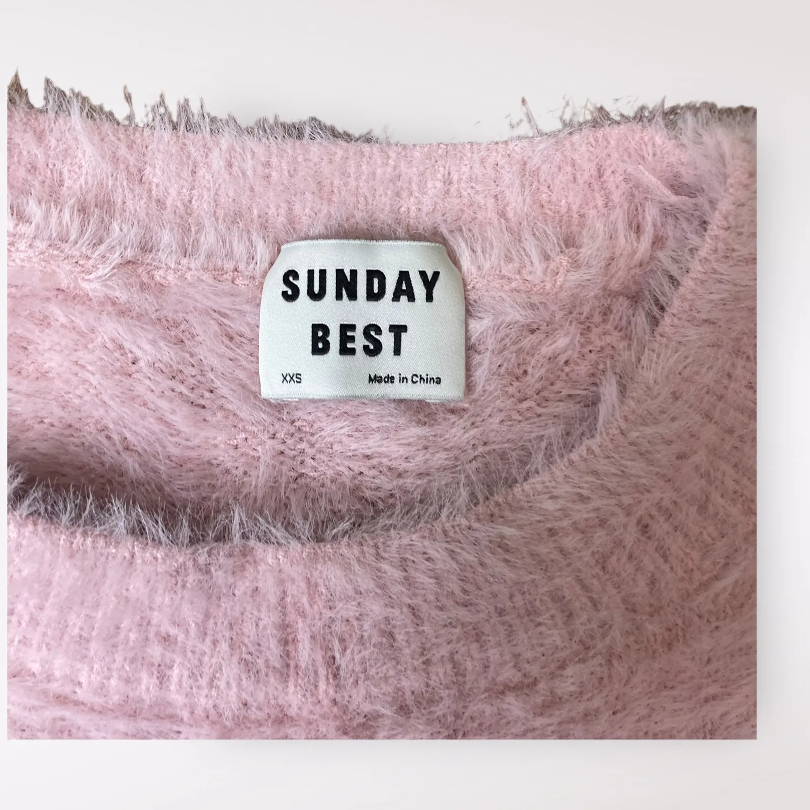 Aritzia Sunday Best Taro‎ Sweater in Pink Cropped Fuzzy Size XXS - Image 2