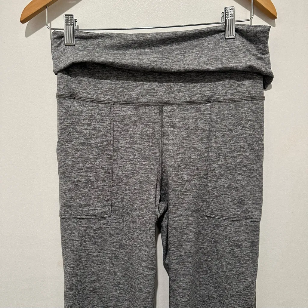Offline by Aerie Fold-over Hem Flare Leggings‎ Gray Women's Size Large Short - Image 3