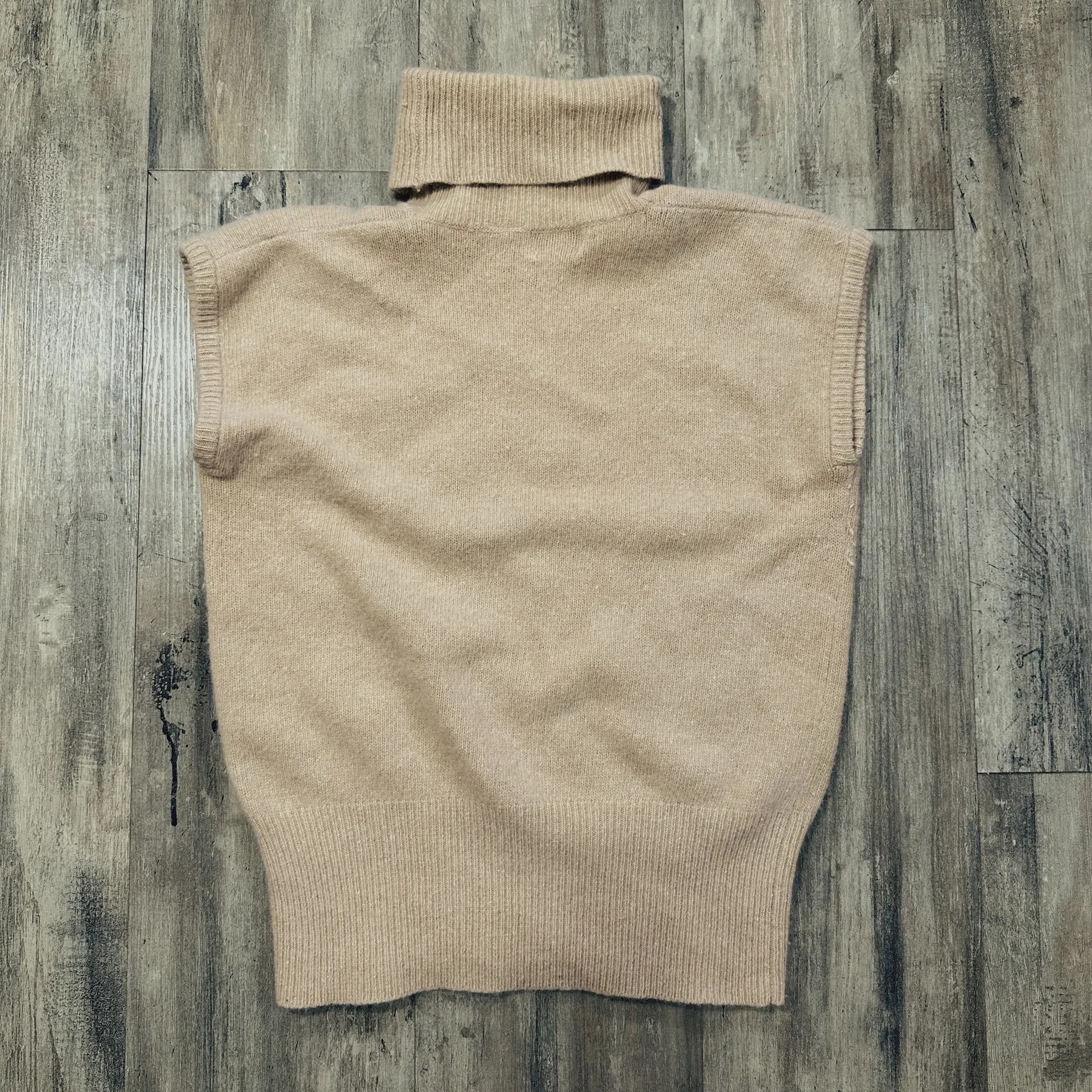 Vintage Sweater vest Tan - Image 2