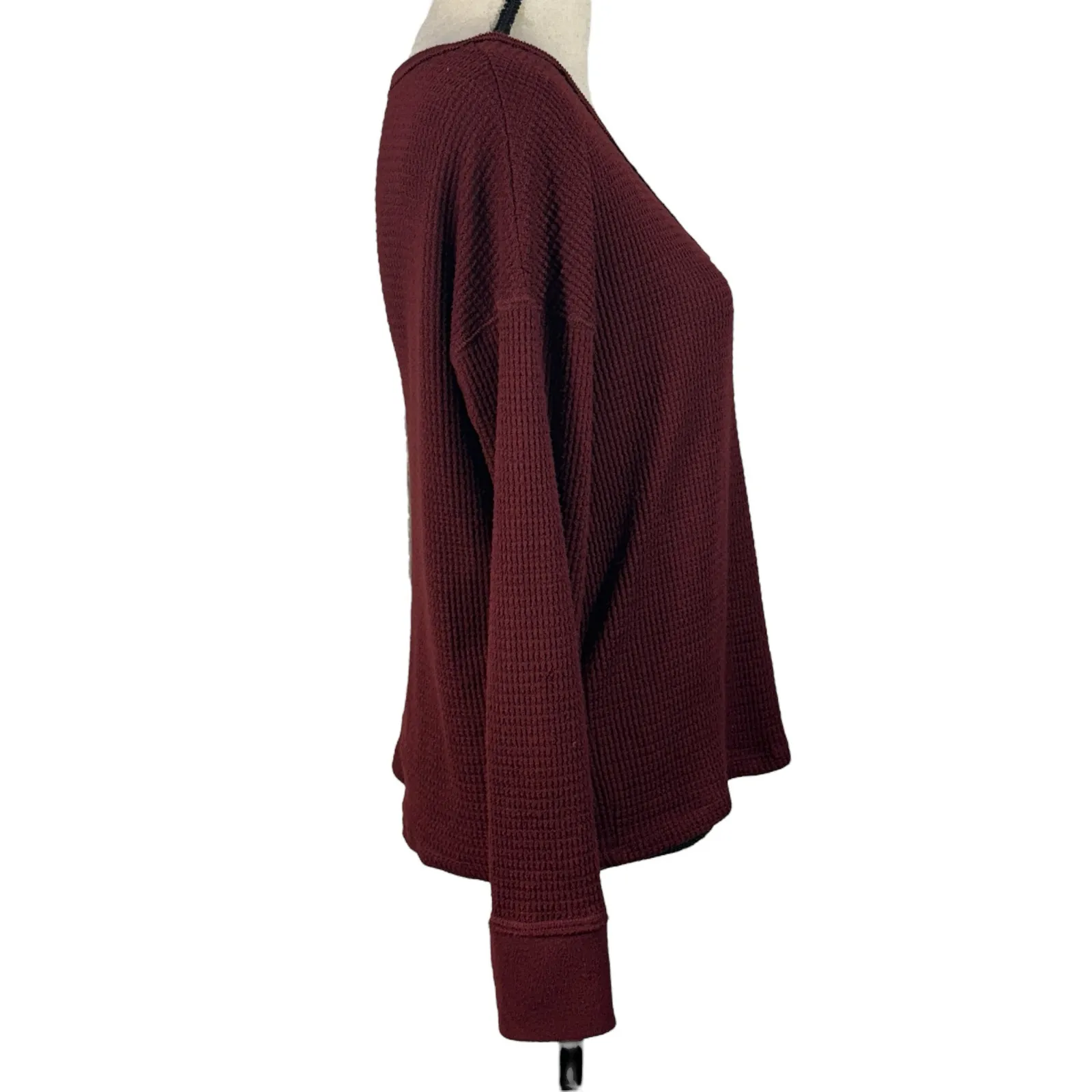 American Eagle Small Thermal Top Waffle Knit Long Sleeve Stretch V-Neck Burgundy - Image 4