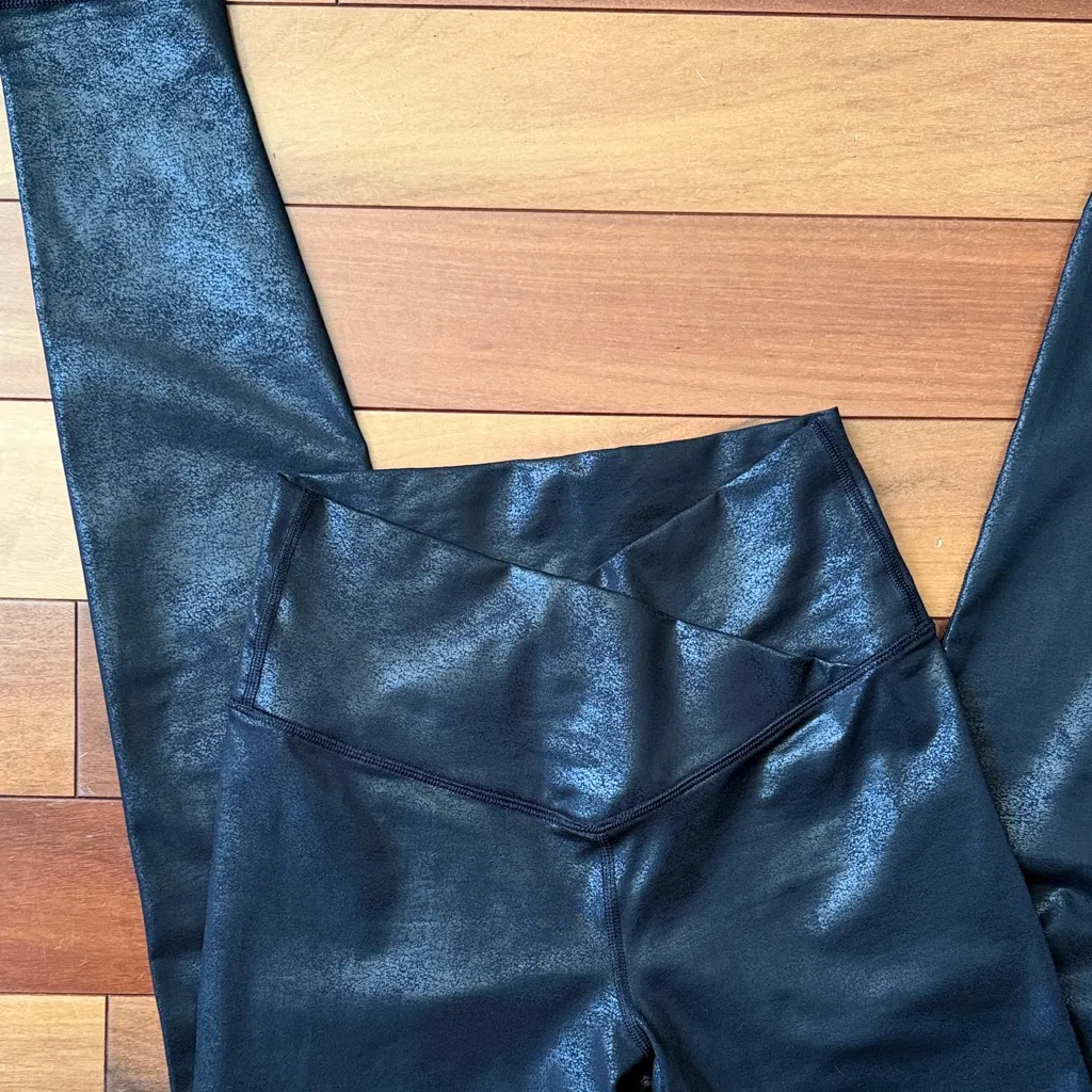 Offline by Aerie Black Shiny Crossover Leggings - Image 2