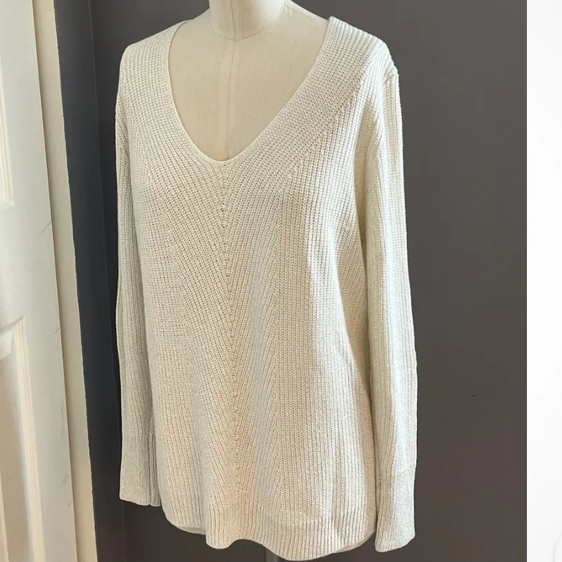 Chaps Pine Lodge Cream Sweater Women’s Size Large V Neck Metallic Thread - Image 12